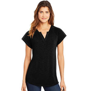 Camisetas Oversize de Algodón Orgánico 100% con Logo Personalizado, Hombro Caído, de Alto Gramaje, Transpirables y de Secado Rápido para Mujer - Colección Verano - Product Image 1