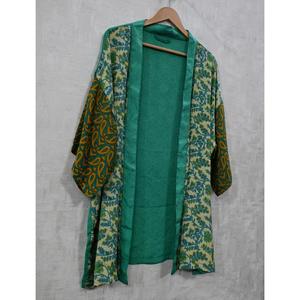 Robe kimono courte en patchwork de soie, faite à la main, imprimée à l'indienne, grande taille, respirante, décontractée, longueur genou, vêtement de nuit, veste de détente - Product Image 2