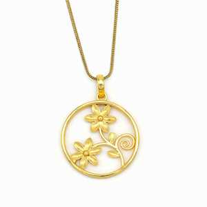 New Delicate Brass Pendant Dainty Floral Necklace Women Jewelry 18k Gold Plated Botanical Circle Charm For Wholesale/OEM/ODM - Product Image 1