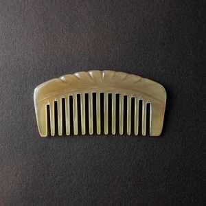 Peine de Cuerno de Búfalo Natural, Impermeable, Hecho a Mano, Arte Popular Rústico, Acabado Pulido y Suave para Desenredar y Peinar - Product Image 2