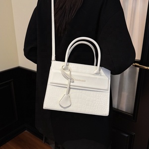 Bolso de Hombro de Lujo Impermeable con Nuevo Diseño 2026, Bolso de Mano de Diseñador para Mujer, Personalizable, para Oficina, Negocios y Viajes - Product Image 4