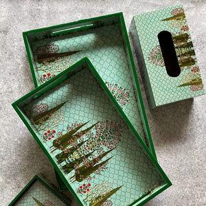 Boîte à mouchoirs en bois contemporaine faite à la main pour la maison, l'hôtel et la restauration - Product Image 1