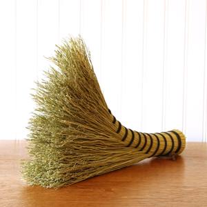 Mini escoba manual para hierba hecha a mano, artículos esenciales de limpieza para el hogar, escobas de barrido de paja al por mayor - Product Image 2