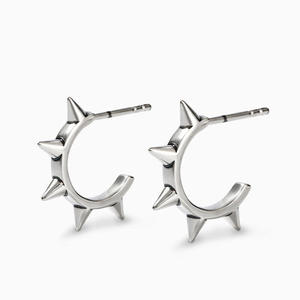 Boucles d'oreilles créoles Jeulia Ultimate Spike en argent sterling pour soirée - Product Image 1