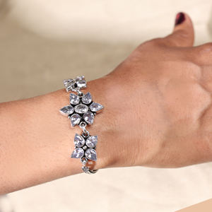 Joyería Elegante de Lujo para Mujer, Diseño de Flores con Cuentas de Latón, Baño de Plata Antigua, Cristales de Circonio, Estilo Étnico para Fiestas - Product Image 1