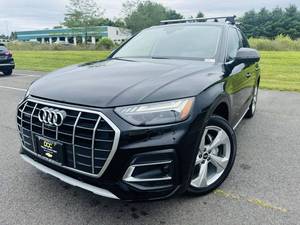 โปรโมชั่น (W&T) รถยนต์มือสอง Audi Q5 Prestige 4 ประตู SUV AWD w45 TFSI (2.0L 4 สูบ เทอร์โบ) สีดำสดใส ปี 2021 - Product Image 3