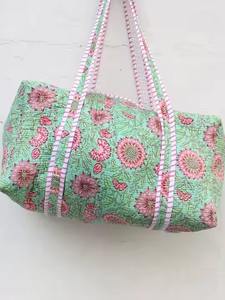 Beau sac en coton Grand sac de voyage en coton Weekender Sac de sport matelassé fait à la main Bloc de coton imprimé - Product Image 4