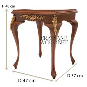 Ensemble de tables de service gigognes classiques en bois de luxe avec pieds français sculptés à la main et accents décoratifs dorés - Product Image 4