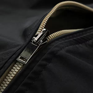 Chaqueta cortavientos para hombre con logotipo personalizado 2024, chaqueta cortavientos de colores sólidos para hombre, chaqueta transpirable personalizada - Product Image 5