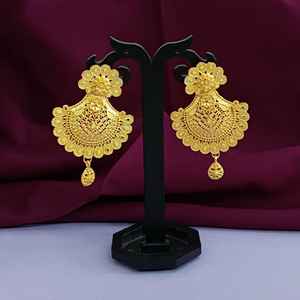 Grossiste indien de boucles d'oreilles plaquées or fournisseur traditionnelles gravées Chandbali ensemble de boucles d'oreilles de mariée bijoux pour femmes - Product Image 2