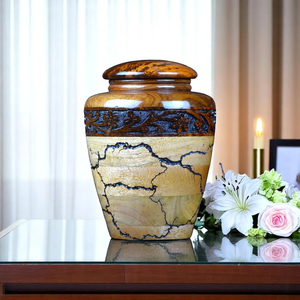 Urne funéraire en palissandre sculptée à la main boîte à souvenirs commémoratifs en bois souvenir de crémation personnalisé - Product Image 6