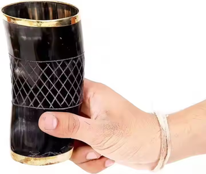 Verre à liqueur en corne de boeuf de buffle naturel fabriqué à la main Viking tasse à corne à boire par Crescent Crafts - Product Image 4