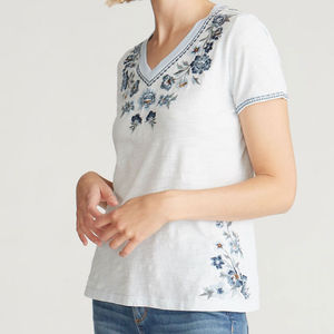 Camiseta de Manga Corta para Mujer con Diseño Nuevo y Moderno, 100% de Alta Calidad, Impresión Personalizada / Camiseta de Mujer Más Vendida para el Verano - Product Image 3