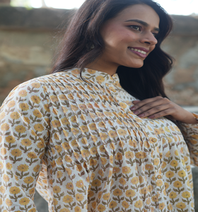 Haut évasé à motif floral pour femmes et filles, 100 % coton, col en V, écologique, lavable, taille naturelle moderne, manches longues, confortable - Product Image 4