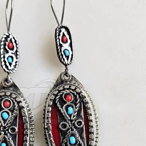 Nouvelles boucles d'oreilles pour femmes, accessoires de mode, boucles d'oreilles pendantes en cristal de luxe pour femmes, élégantes, en vente - Product Image 3