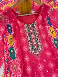 Salwar Kameez pakistanaise de haute qualité avec Dupatta assorti pour le mariage et la fête à des prix abordables - Product Image 6