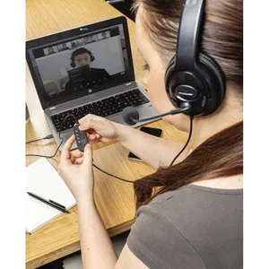 Auriculares Personalizados con Cable para Uso en Oficina - Product Image 2