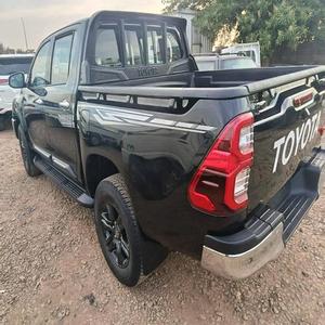 Toyota Hilux Xtra Cab Invincible 2025 d'occasion, conduite à gauche, SUV, sièges en tissu, 7 places, transmission automatique, en bon état - Product Image 2