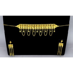 Parure de bijoux collier avec boucles d'oreilles en laiton plaqué or pur parure de bijoux collier design haute qualité Émirats arabes unis Dubaï - Product Image 1