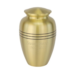 Elegante urna artesanal con un diseño esculpido refinado, creado para honrar cenizas queridas con una delicada gracia conmemorativa. - Product Image 3