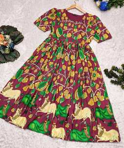 Hermoso maxi de algodón suave hecho con la hermosa mezcla de estampado Kalamkari - Product Image 1