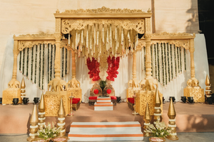 Majestuoso Mandap Redondo de Madera para Bodas Grandes, Mandap de Teca Tallada Maharani para Bodas en EE. UU., Venta de Fábrica en Australia - Product Image 6