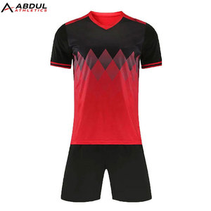 ชุดฟุตบอลโลโก้สั่งทำ ผ้าคุณภาพสูง เหมาะสำหรับงานทีม การแข่งขัน และการฝึกซ้อม - Product Image 1