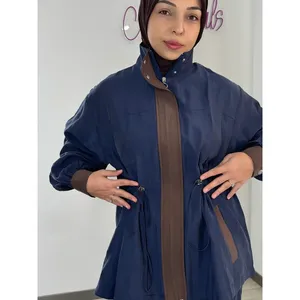 Conjunto de Traje Azul Marino para Mujer con Cintura Fruncida y Ribete Color Café - Product Image 4