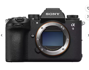 Appareil photo numérique sans miroir plein format FG Alpha A7 III 24,3 MP avec objectif FE 70-200 mm F/2.8 GM - Product Image 1