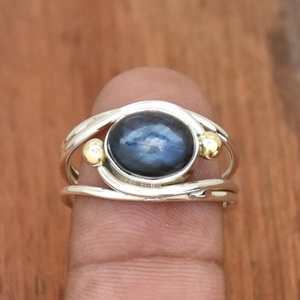 Anillo de piedras preciosas ovaladas de labradorita Natural Plata de Ley 925 hecho a mano espiral bohemio diseñador declaración joyería regalo único - Product Image 1