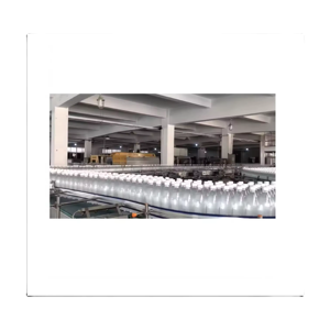 Emballage de machine de remplissage de boîtes CSD entièrement automatique de haute précision de vente chaude pour les liquides cosmétiques de boisson alimentaire dans des boîtes en plastique - Product Image 1