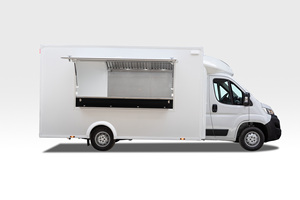 Camion de restauration mobile blanc 5,8 m avec carrosserie en aluminium, compartiments isolés et espace de préparation pour la restauration en extérieur - Product Image 5