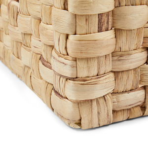 Elegantemente hecha a mano con jacinto de agua, esta cesta de almacenamiento es la mezcla perfecta de estilo y funcionalidad. - Product Image 5