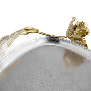 Grand plateau tulipe rectangulaire en acier inoxydable de qualité supérieure avec poignée attrayante conçue florale disponible à la vente - Product Image 3