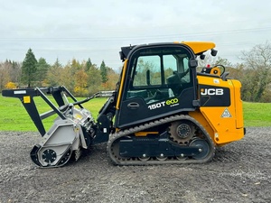 Chargeuse compacte sur chenilles JCB 150T Eco avec broyeur forestier FAE pour défrichage - Product Image 5
