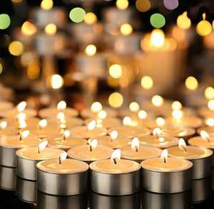 Bougie parfumée en marbre multi-parfums dans un bocal de luxe avec couvercle en métal, cire faite à la main pour les occasions de Noël - Product Image 6