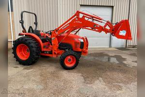 Tracteur diesel Kubota BX23S 4x4 avec chargeur frontal, pelle arrière, tondeuse à montage central, tracteur compact à roues pour usage agricole - Product Image 3