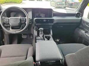 Nuevo/USADO NEGRO 2025 TOYOTA LAND CRUISER PRADO 360 Cámara Trasera Capacidad de Carga 31-40T Emisión Diésel/GAS Automático - Product Image 3