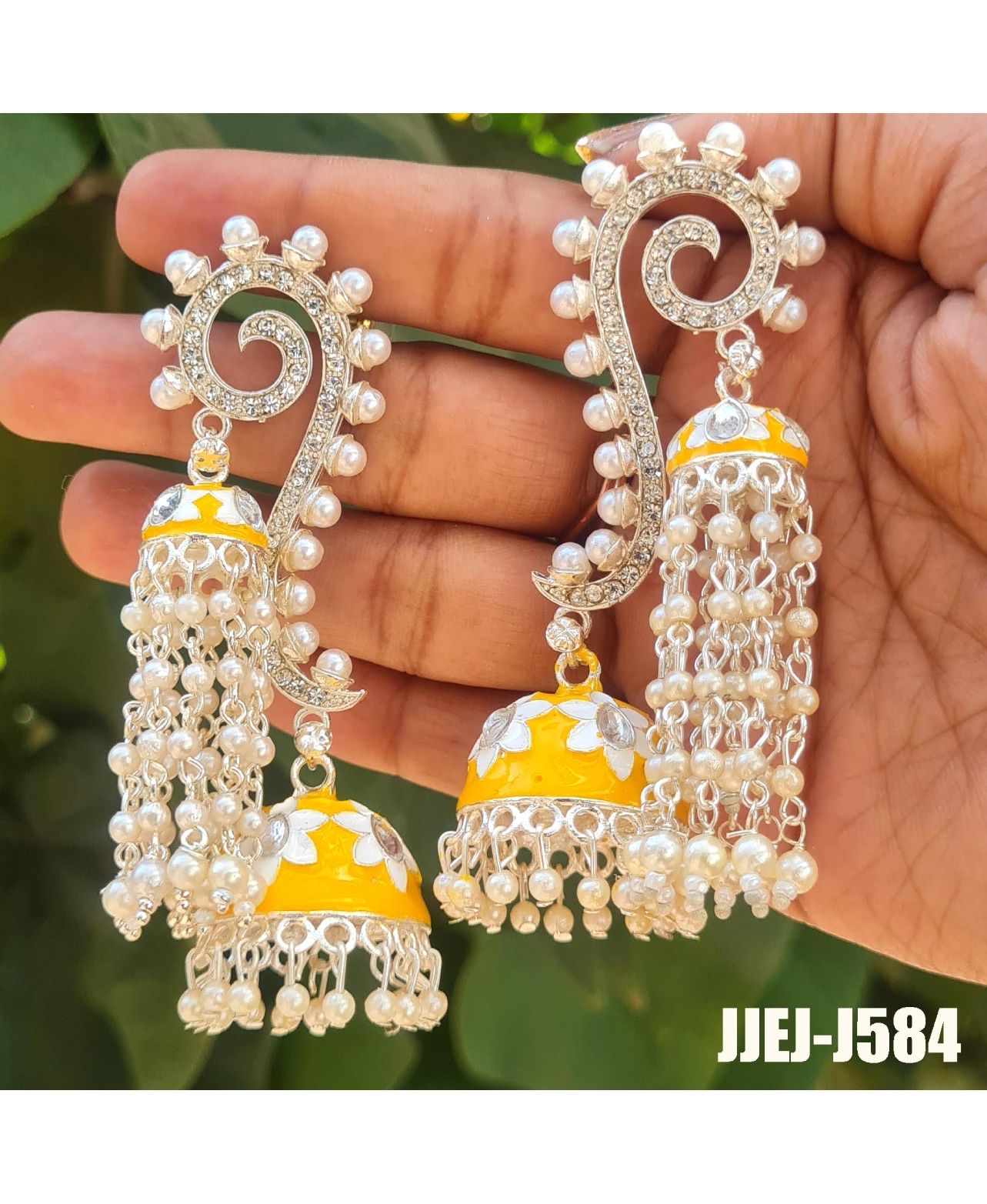 สีเหลือง