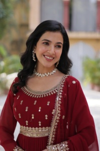 Prendas de abrigo de mujer de calidad superior vestido Anarkali con trabajo incorporado disponible en cantidad a granel de La India - Product Image 5