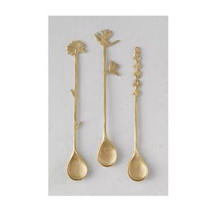 Service de couverts en laiton au design moderne avec finition dorée et poignée design pour les collections de vaisselle fine - Product Image 1