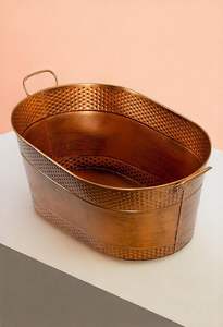 Portable round <b>metal</b> party <b>tub</b> suitable for serving cold drinks desserts and fruits during casual events - Product Image 6