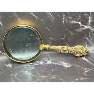 Loupe en laiton massif durable avec poignée lisse conçue pour la longévité et une utilisation quotidienne confortable - Product Image 4