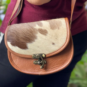 Nuevo bolso elegante de piel de vaca para mujer, bolso bandolera, bolso de compras, gran oferta, diseño único, bolso hecho a mano, regalo para ella - Product Image 1
