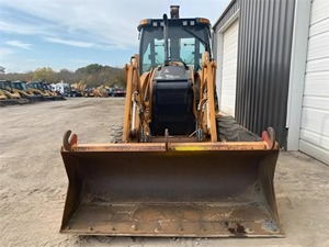 Haute qualité et bien entretenu 2011 Case 580SN à vendre et disponible pour la livraison dans le monde entier - Product Image 3