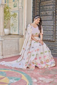 Ropa de fiesta de Invierno para mujer estilo vintage indio y paquistaní hermosa blusa Lehenga de diseñador conjunto Dupatta vestido Chaniya Choli - Product Image 2