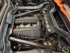 Corvette Z06 Cabriolet 3LZ 2023, V8 de 670 ch, peinture orange teintée Amplify, en option - Product Image 6