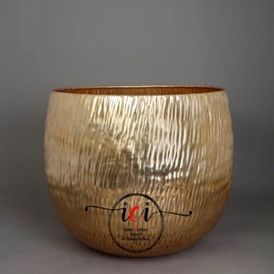 Maceta de aluminio dorado de tamaño personalizado, diseño texturizado en relieve, recién llegado, hogar, jardín, boda, decoración, maceta personalizada - Product Image 4