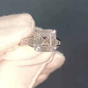 Anillo de Compromiso con Moissanita Corte Asscher de 8mm, Chapado en Oro Blanco, Plata 925, Joyería Fina para Mujer, Venta al Por Mayor - Product Image 1