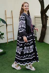 ชุดแม็กซี่เดรสปักลายทำมือคอวีแขนยาวทรงหลวมมีกระเป๋าใส่ไปงานปาร์ตี้ลำลองฤดูร้อนเป็นมิตรกับสิ่งแวดล้อม - Product Image 6